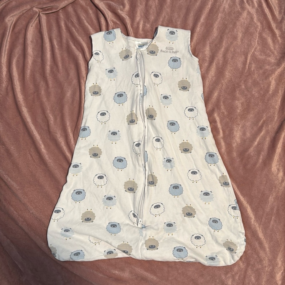 Halo sleep sack, size M (6-12 mos) (0.5 tog, lightweight)